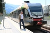 Landesrat für Infrastruktur Mag. Günther Steinkellner mit der Vinschgaubahn in Südtirol