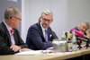 v.l.: Dr. Burton Lee, Forschungsreferent Landeshauptmann-Stv. Dr. Michael Strugl, und Univ.-Prof. Dr. Sepp Hochreiter