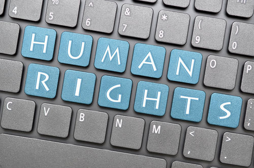 Tastatur mit der Aufschrift „HUMAN RIGHTS“