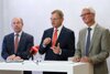 LR Max Hiegelsberger, LH Mag. Thomas Stelzer und LR Elmar Podgorschek präsentieren die „Gemeindefinanzierung NEU“