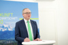 Landeshauptfrau-Stellvertreter von Niederösterreich Stephan Pernkopf bei der Pressekonferenz an einem Stehtisch
