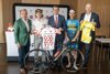 v.l.: Paul Resch, OÖ Radsportverband-Präsident, Radprofi Raphael Hammerschmid, Team Hrinkow Advarics, Wirtschafts- und Sport-Landesrat Markus Achleitner, Radprofi Riccardo Zoidl, Team Felbermayr Simplon Wels, Dr. Bernhard Marckhgott, Leiter Konzernkommunikation der Raiffeisenlandesbank OÖ.