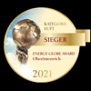 Sujet, Hand hält Weltkugel, Beschriftung: Kategorie Luft, Sieger, Energy Globe Award Oberösterreich 2021