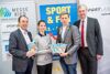 v.l.: Ausblick auf die Sport & Fun-Messe vom 13. bis 15. März in Ried: Messedirektor Helmut Slezak, Taekwondo-WM-Teilnehmerin Sigrid Walch, Schwimmsportler David Brandl und Wirtschafts-Landesrat Dr. Michael Strugl. 