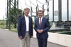 Wirtschafts- und Energie-Landesrat Markus Achleitner (r.) mit DDr. Werner Steinecker, Generaldirektor der Energie AG Oberösterreich, im Umspannwerk Raab, das ab morgen, Donnerstag, mit der Fertigstellung der 110 kV-Leitung Ried-Raab in Betrieb geht. 