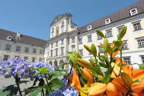 Das Stift Kremsmünster, Blumen