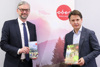 v.l.: Wirtschafts- und Tourismus-Landesrat Dr. Michael Strugl und Mag. Andreas Winkelhofer, Geschäftsführer Oberösterreich Tourismus, gaben heute einen Ausblick auf den Sommertourismus in Oberösterreich