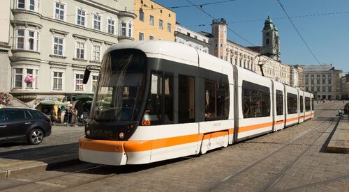 Straßenbahn am Linzer Hauptplatz