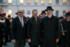 Bundesratspräsident Robert Seeber, Landeshauptmann Thomas Stelzer und der Kapellmeister der Trachtenmusikkapelle Neukirchen bei Lambach, Christian Weixlbaumer.