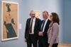 HR Doz. Dr. Bernhard Prokisch (Int. Wissenschaftlicher Direktor des Oö. Landesmuseums), Landeshauptmann Mag. Thomas Stelzer und Mag. Gabriele Spindler (Leiterin der Landesgalerie Linz) in der neuen Ausstellung „La Bohème. Toulouse-Lautrec und die Meister vom Montmartre“ in der Landesgalerie Linz