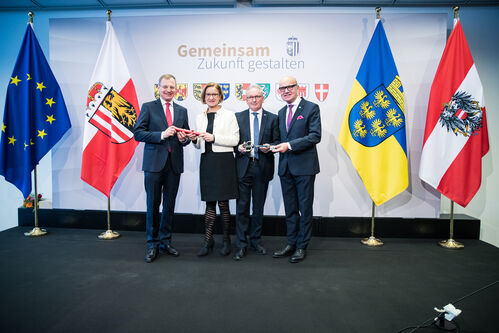 Landeshauptmann Mag. Thomas Stelzer, Landeshauptfrau Mag. Johanna Mikl-Leitner, Bundesrat Karl Bader, Bundesrat Robert Seeber