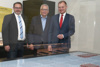 Landeshauptmann Mag. Thomas Stelzer, Bundesrat a.D. Prof. Gottfried Kneifel (Obmann des Museumsvereins Lauriacum) und Vizebürgermeister DI Markus Scherzinger mit den knapp 6.000 römischen Legionären im Museum Lauriacum in Enns.