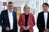 Bildungsdirektor Dr. Alfred Klampfer, LH-Stellvertreterin Mag.a Christine Haberlander, Sommerschul-Buddy Emil Gschaider