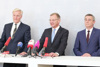 Prof. Dr. Klaus Albrecht Schröder (Generaldirektor Albertina), Landeshauptmann Mag. Thomas Stelzer und Dr. Heinrich Schaller (Generaldirektor Raiffeisenlandesbank Oberösterreich)