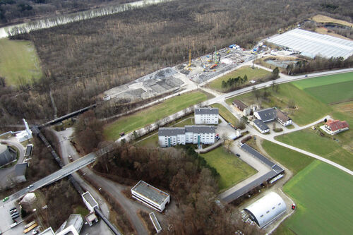 Blick von oben auf die Baustelle des Rechenzentrums 