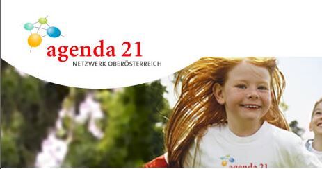 Zwei laufende Kinder, Aufschrift Agenda 21 Netzwerk Oberösterreich