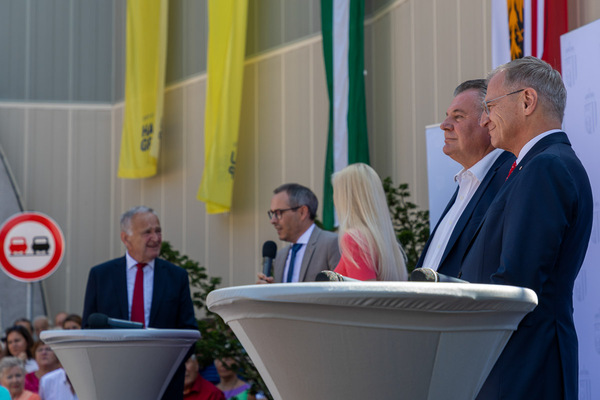 Festreden LH Stelzer, LR Steinkellner, Baudirekter DI Pöcheim, Bürgermeister Klaffner, 