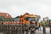 Bundesheer Pionieren errichten Behelfsbrücke über die Aschach in Waizenkirchen