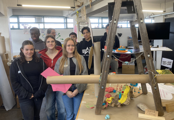PTS Linz 1 bei der Challenge 4: Zukunftsmaschine bauen - Bausteine für morgen