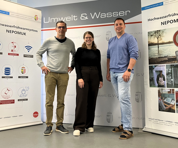 Mitarbeiter des Hydrographischen Dienstes welche das Warnsystem präsentierten (v.l. Enzenebner, Gurtner, Stafflinger)