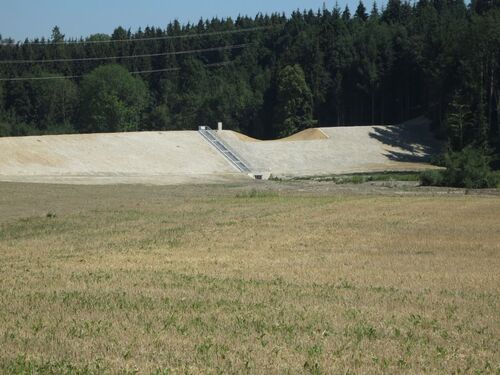 Hochwasserrückhaltebecken Rettenbrunn