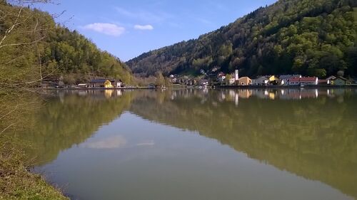 Ortschaft an der Donau