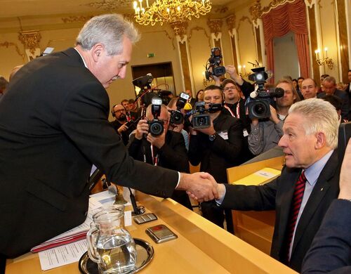 Angelobung von Landeshauptmann Dr. Josef Pührunger durch Landtagspräsident KommR Viktor Sigl