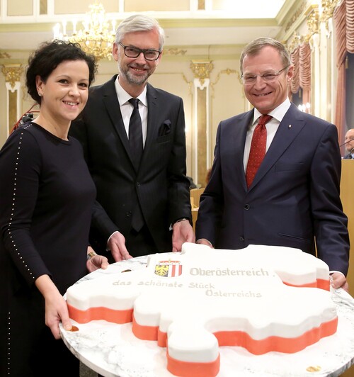 Landesrat Markus Achleitner, Landeshauptmann Mag. Thomas Stelzer und Landeshauptmann-Stellvertreterin Mag. Christine Haberlander während der Sitzung des Budgetlandtags