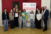 Gruppenfoto der Schülerinnen, Schüler und Pädagogen des BRG BORG Kirchdorf mit den Landtagsabgeordneten Florian Grünberger und Ines Vukajlović, MSc BA, im Elisabethzimmer des Linzer Landhauses 
