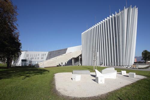 Außenansicht der Anton Bruckner Universität Linz