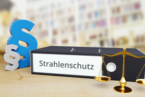 Ordner mit der Aufschrift 