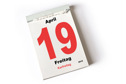 Kalenderblatt mit der Aufschrift 'Karfreitag Freitag 19. April 2019'
